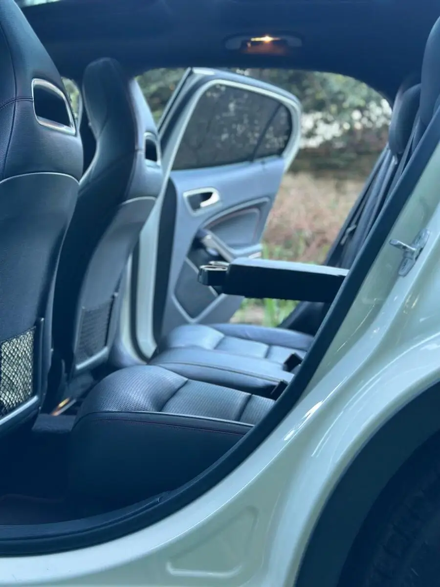 2017 Mercedes Benz GLA 180 AMG Sunroof