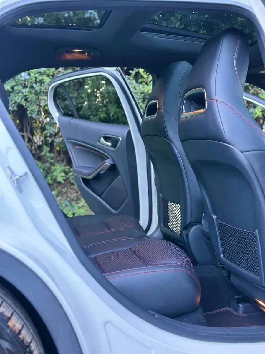 2017 Mercedes Benz GLA 180 AMG Sunroof