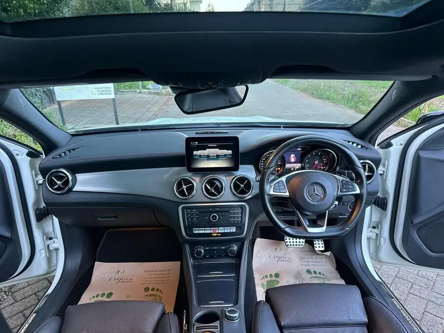 2017 Mercedes Benz GLA 180 AMG Sunroof