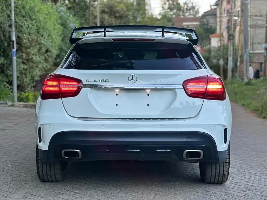 2017 Mercedes Benz GLA 180 AMG Sunroof
