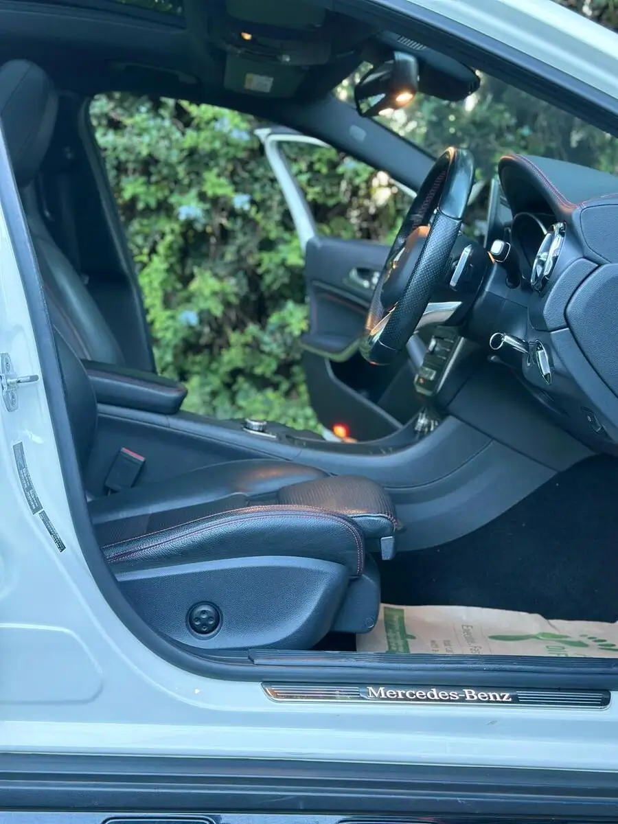 2017 Mercedes Benz GLA 180 AMG Sunroof