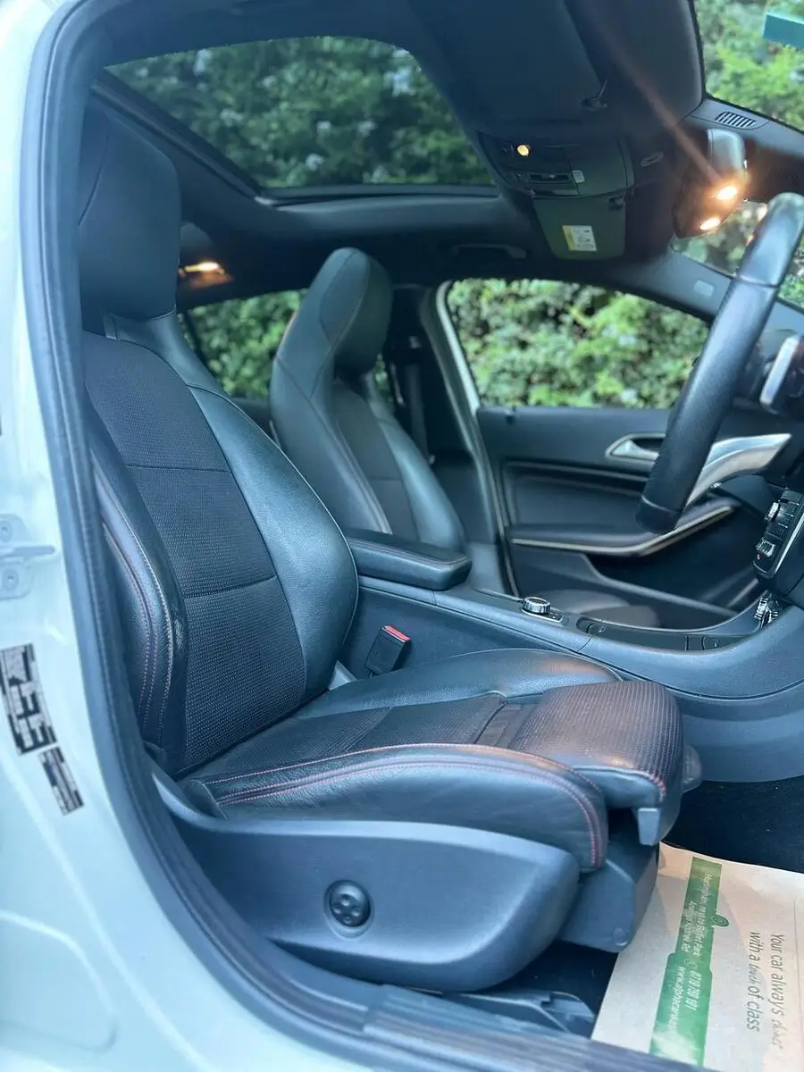 2017 Mercedes Benz GLA 180 AMG Sunroof