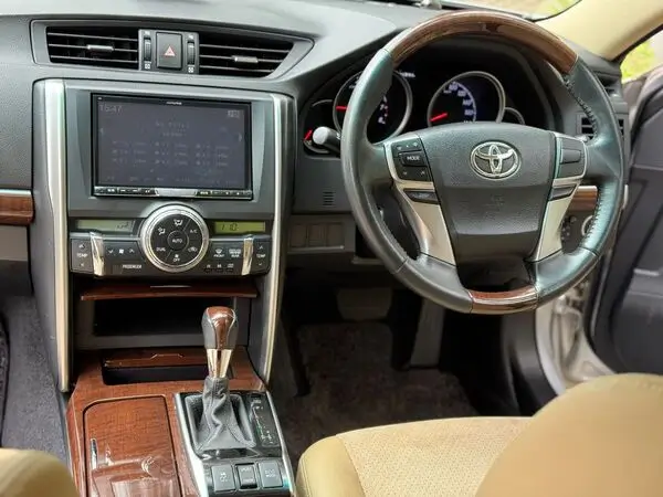 2017 Toyota Mark X 250G Fully Loaded