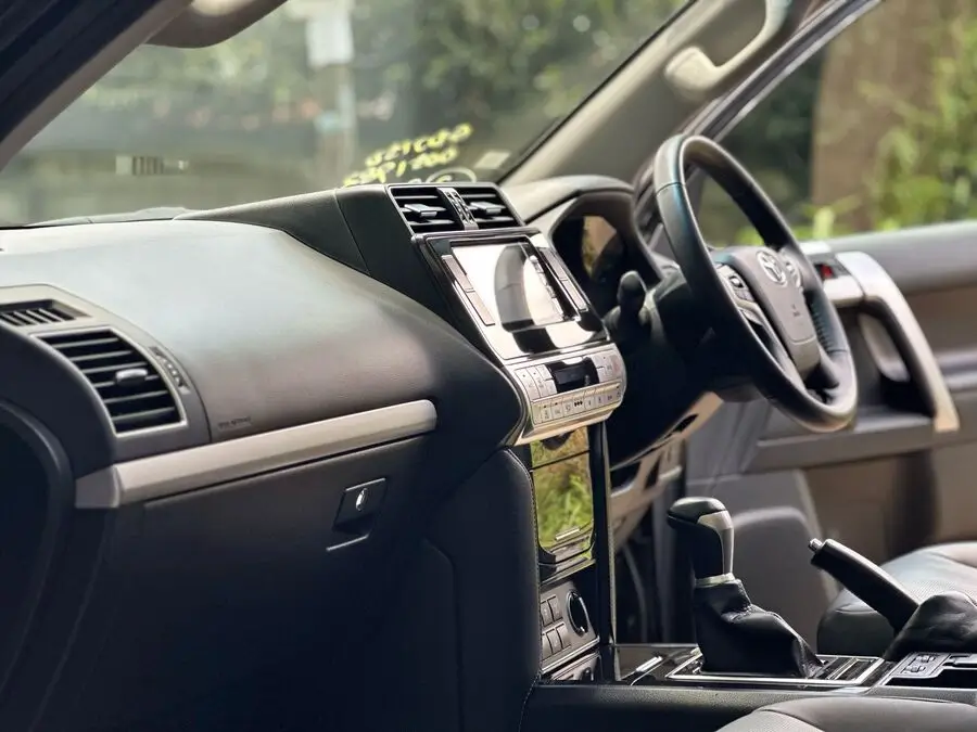 2020 Toyota Landcruiser Prado TRD Offroad Sunroof