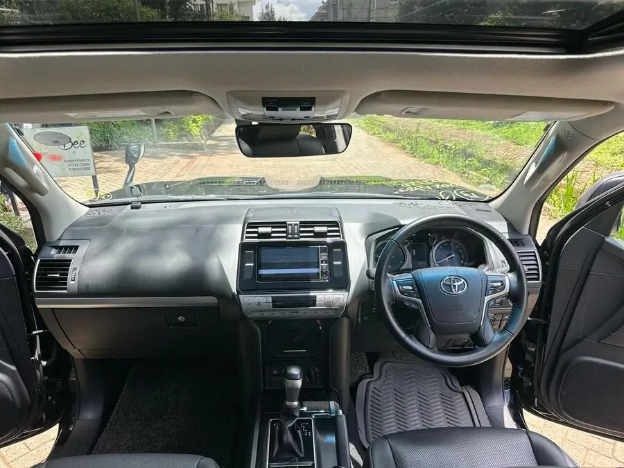 2020 Toyota Landcruiser Prado TRD Offroad Sunroof