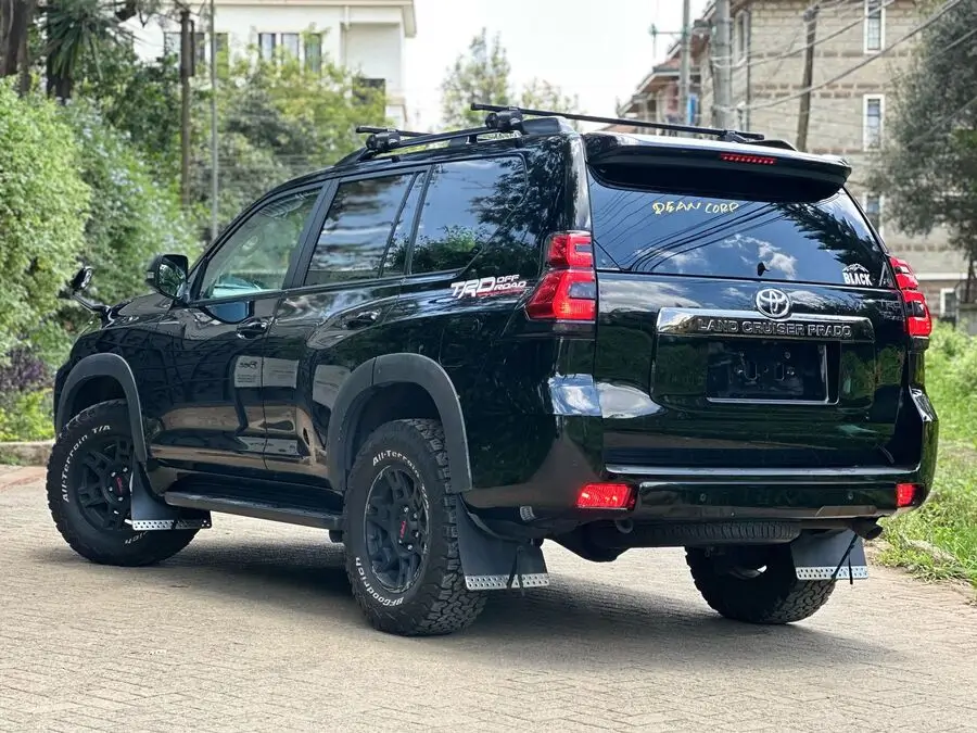 2020 Toyota Landcruiser Prado TRD Offroad Sunroof