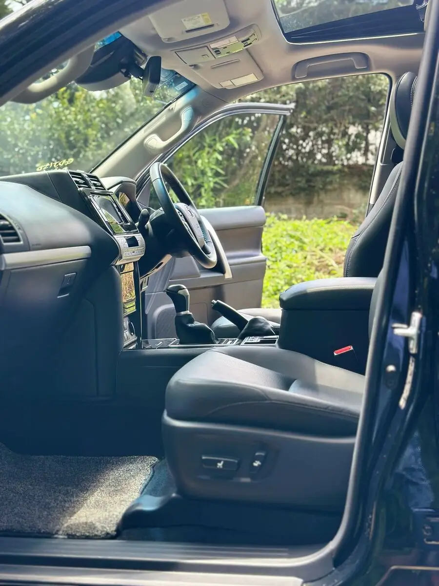 2020 Toyota Landcruiser Prado TRD Offroad Sunroof