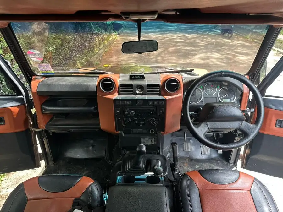 2009 Landrover Defender Mint Condition