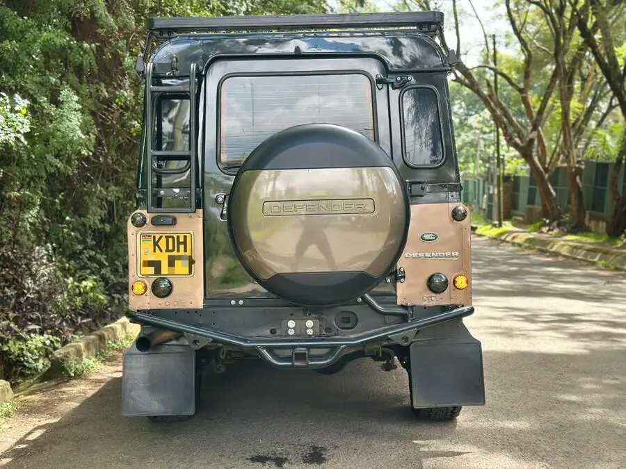 2009 Landrover Defender Mint Condition