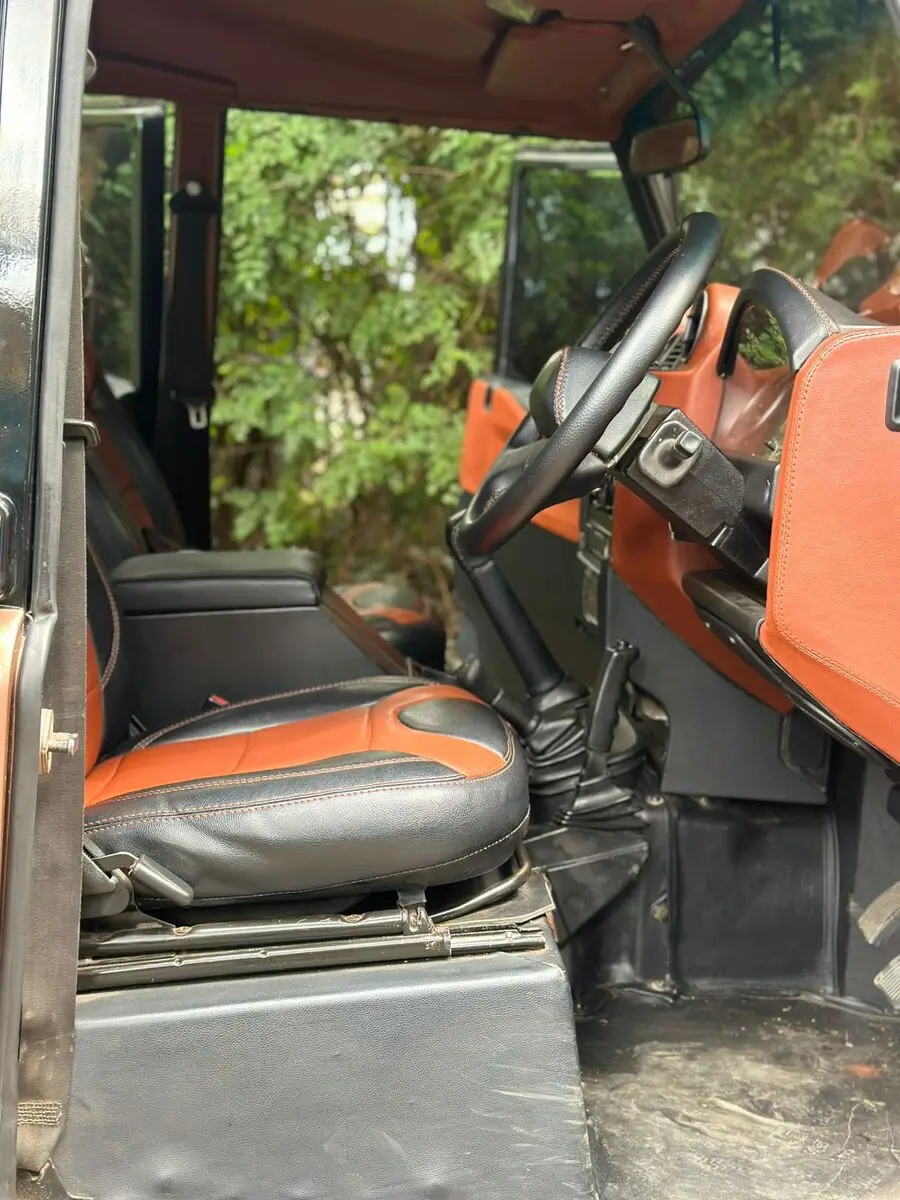 2009 Landrover Defender Mint Condition