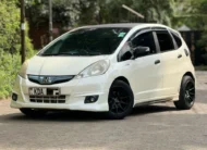 2013 Honda Fit Hybrid Mint Condition