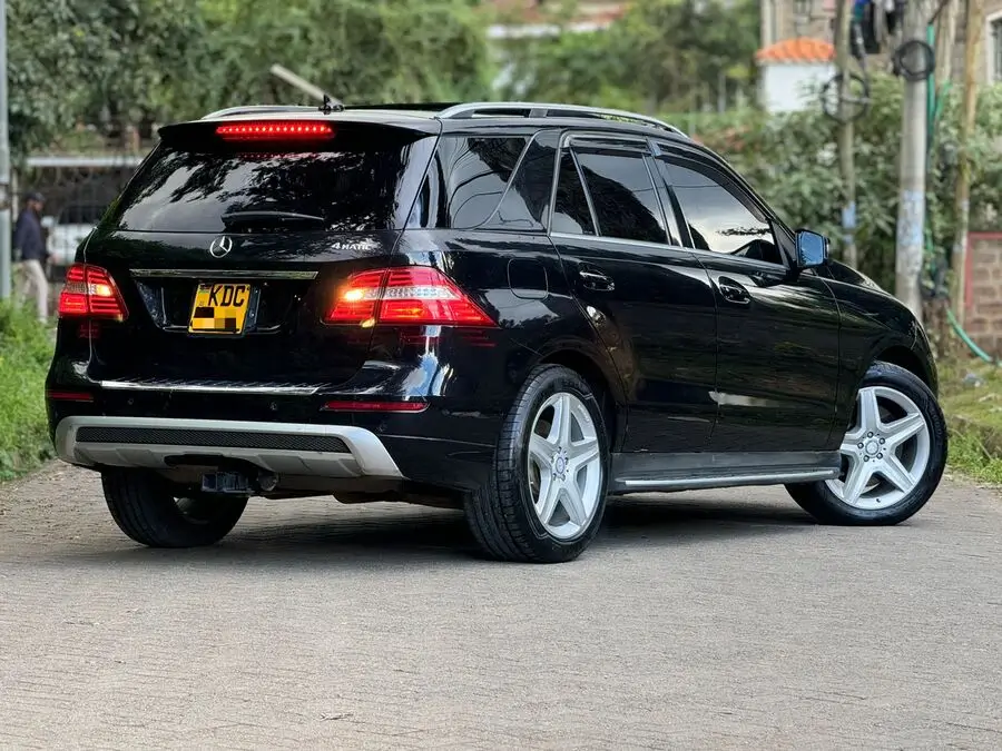 2015 Mercedes Benz ML350 4matic Sunroof