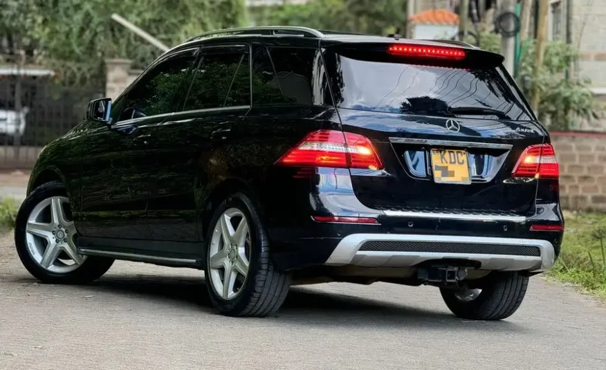 2015 Mercedes Benz ML350 4matic Sunroof