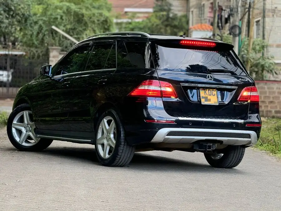 2015 Mercedes Benz ML350 4matic Sunroof