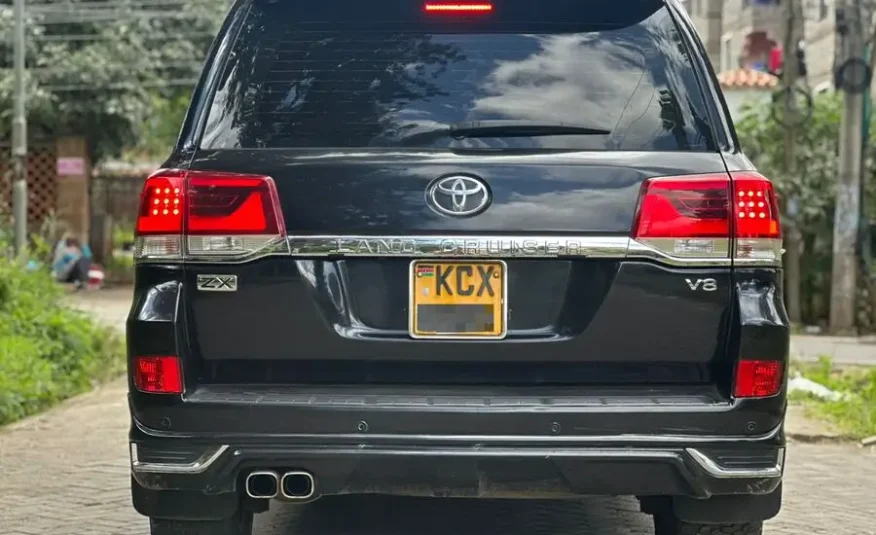 2015 TOYOTA LANDCRUISER ZX