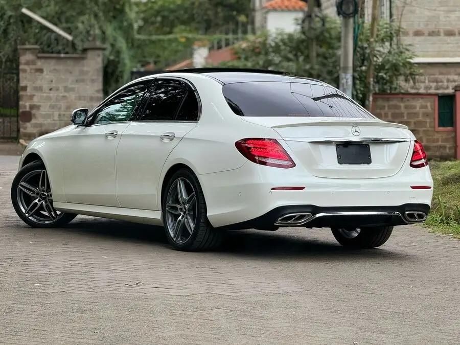2017 Mercedes Benz E220D Sunroof