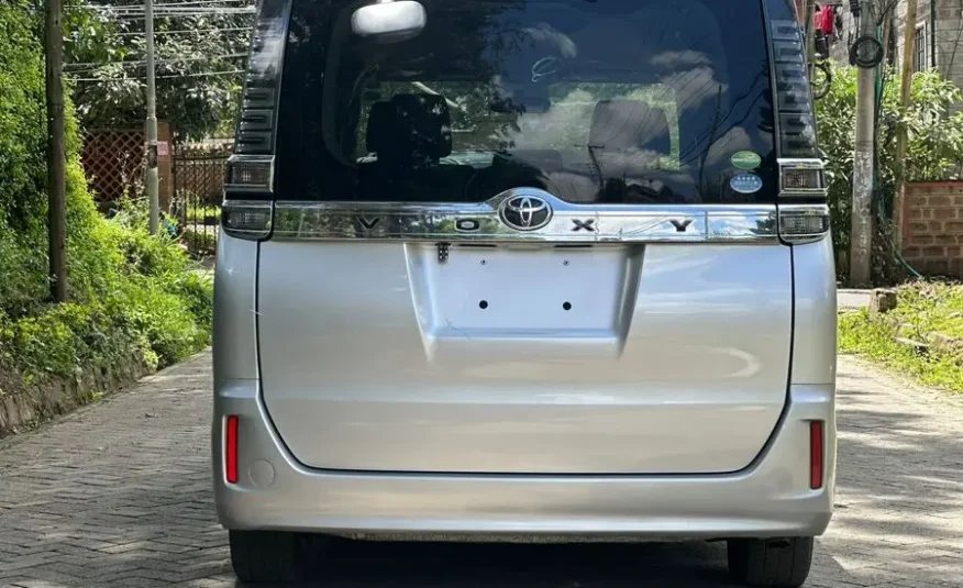 2017 Toyota Voxy
