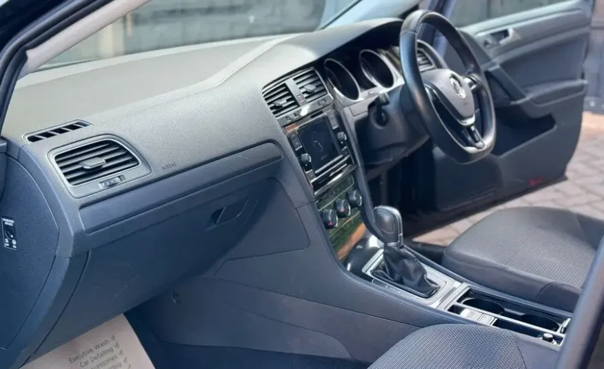 2018 Volkswagen Golf 230 TSI Sunroof