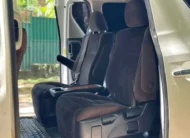 2012 Toyota Alphard