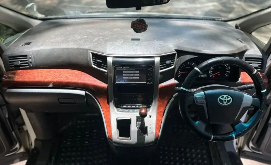 2012 Toyota Alphard