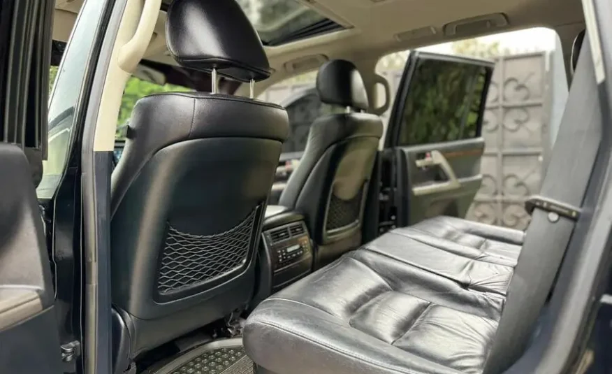 2012 Toyota Landcruiser V8 ZX Mint Condition