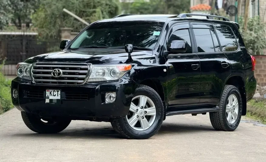 2012 Toyota Landcruiser V8 ZX Mint Condition