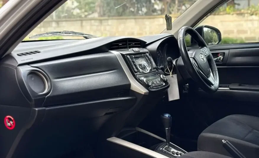 2014 Toyota Fielder Hybrid Mint Condition