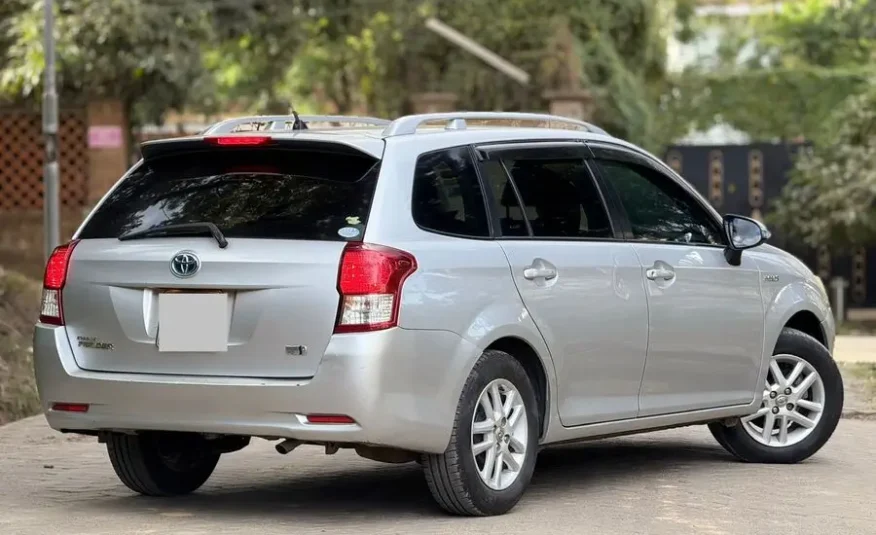 2014 Toyota Fielder Hybrid Mint Condition