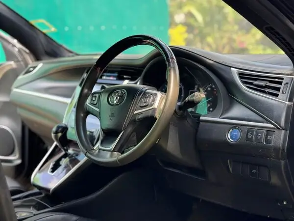 2016 Toyota Harrier Hybrid