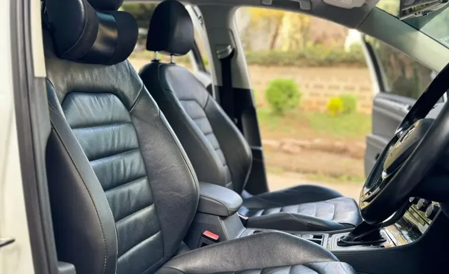 2017 Volkswagen Golf TSI Sunroof