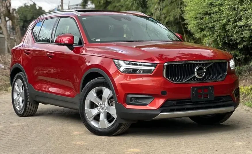2018 Volvo XC40 T4 Sunroof