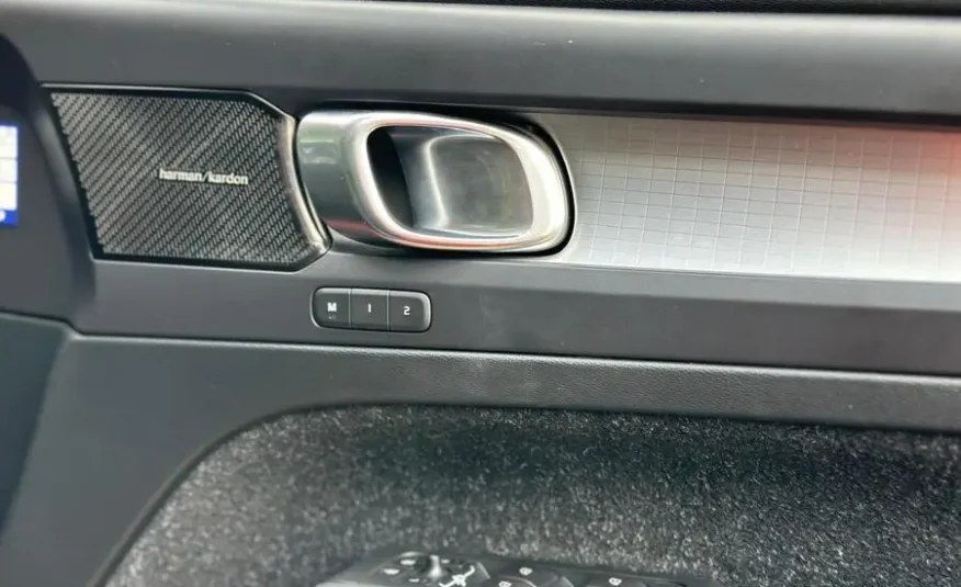 2018 Volvo XC40 T4 Sunroof