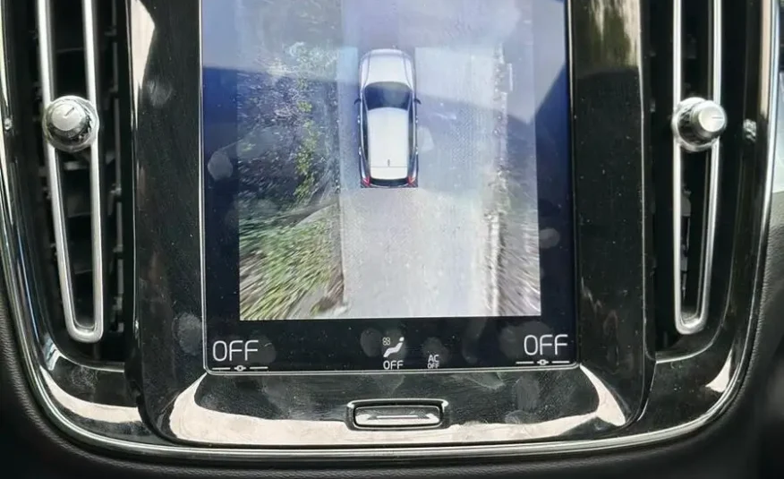 2018 Volvo XC40 T4 Sunroof