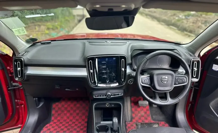 2018 Volvo XC40 T4 Sunroof