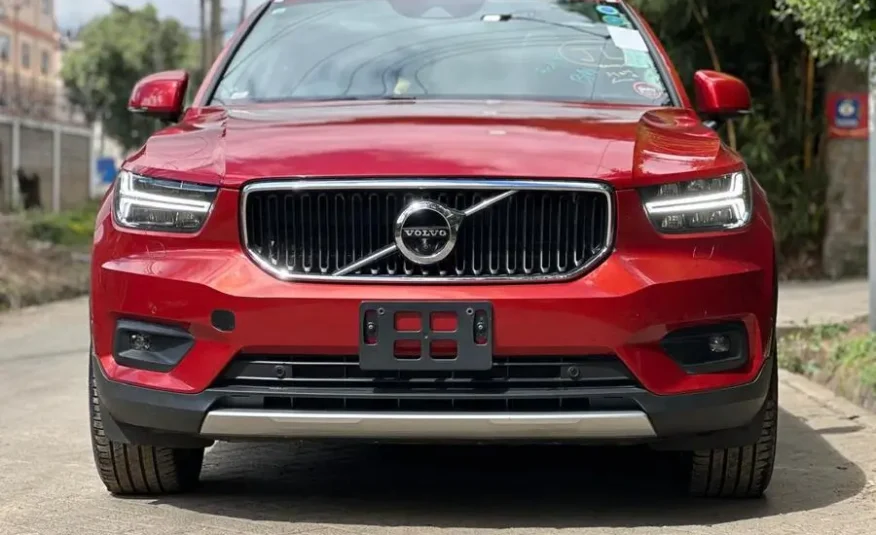 2018 Volvo XC40 T4 Sunroof