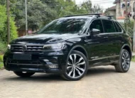 2020 Volkswagen Tiguan 2.0 R-Line Sunroof