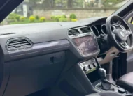 2020 Volkswagen Tiguan 2.0 R-Line Sunroof