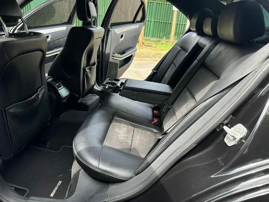 2010 Mercedes Benz E200