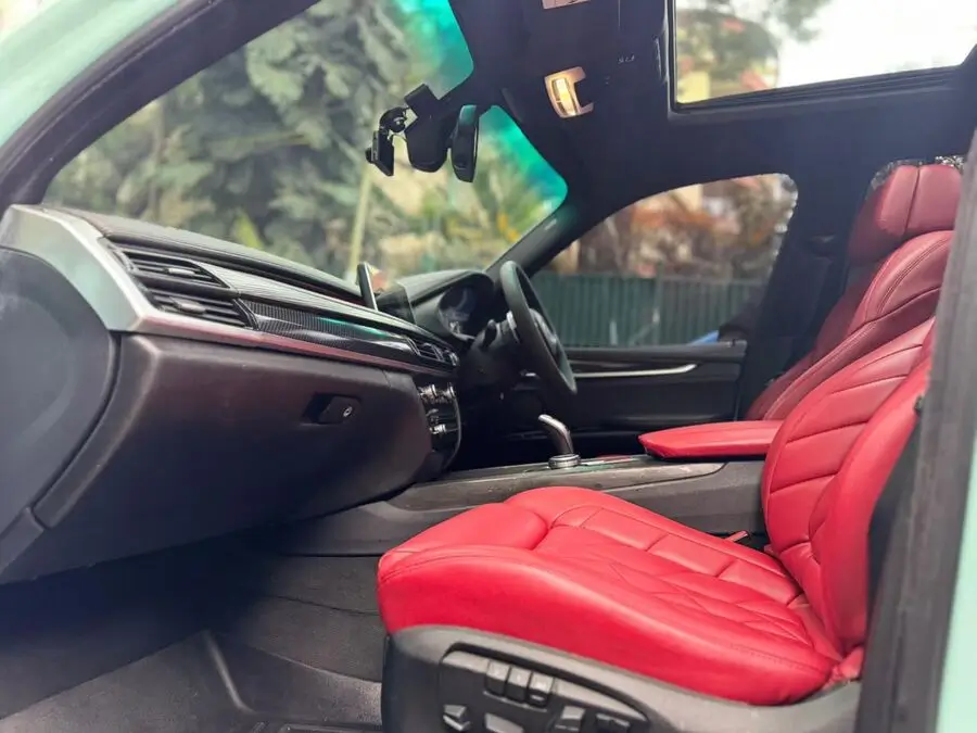 2015 BMW X5M Panoramic Sunroof
