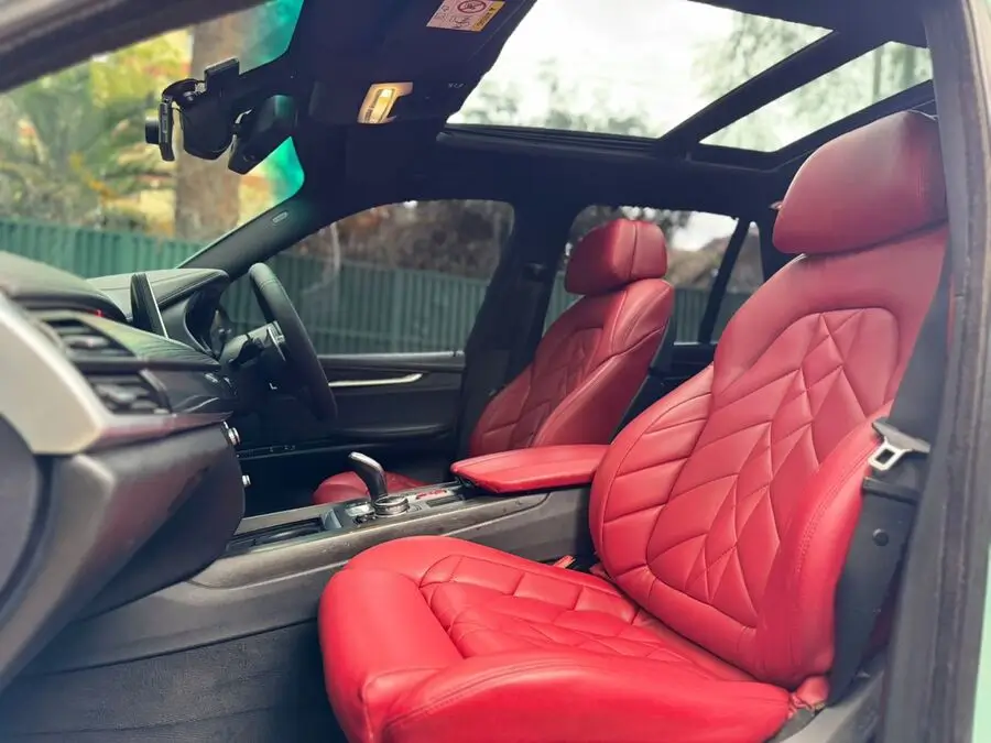 2015 BMW X5M Panoramic Sunroof