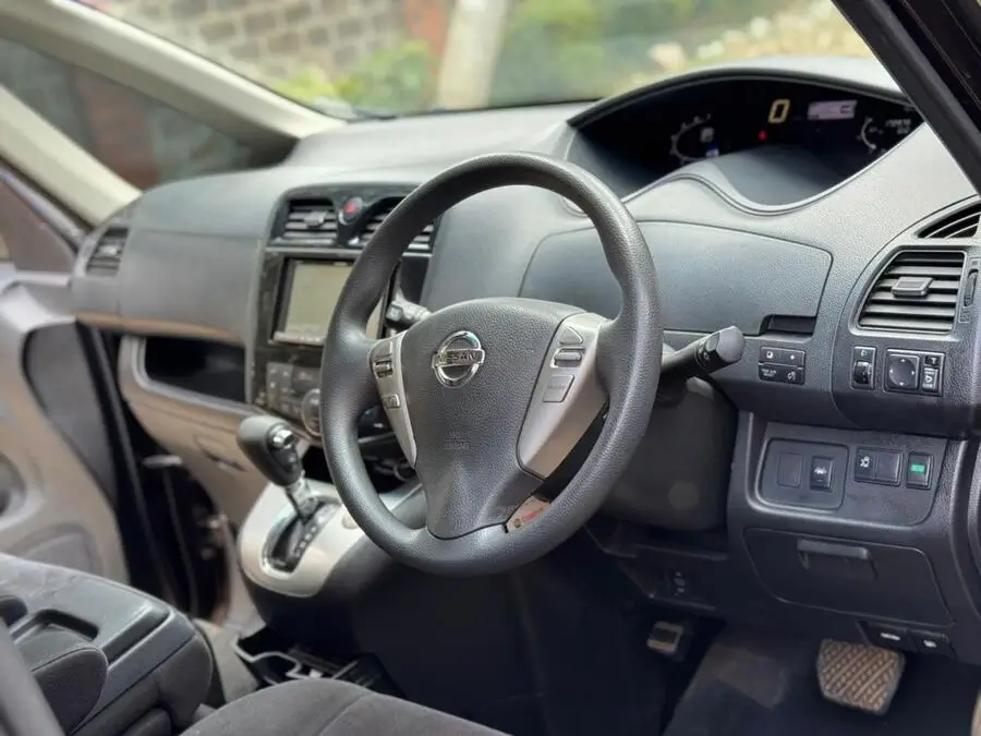 2017 Nissan Serena Highway Star Mint Condition