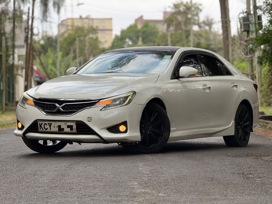 2013 Toyota Mark X Mint Condition
