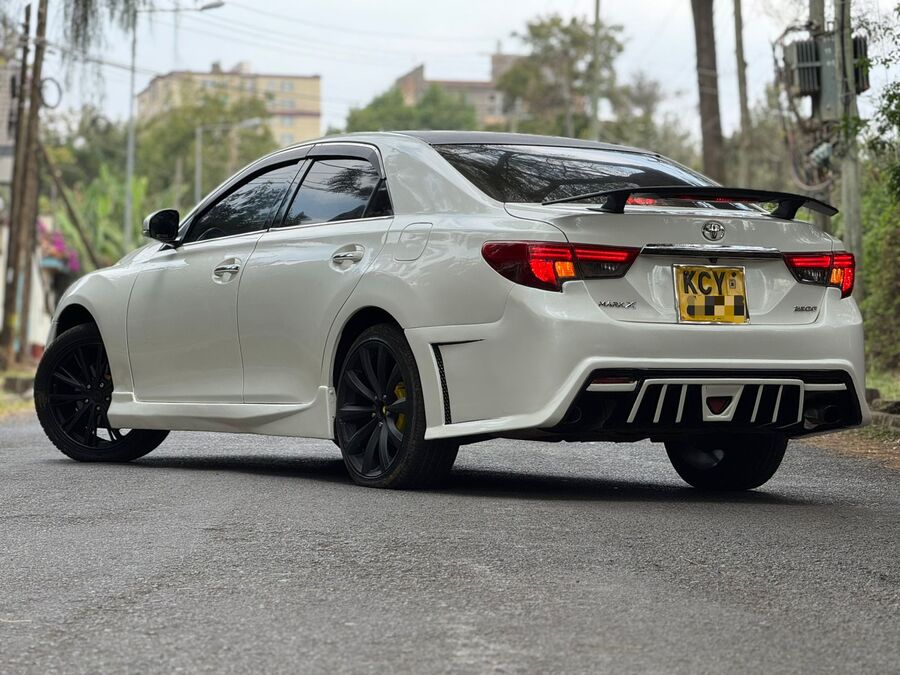 2013 Toyota Mark X Mint Condition