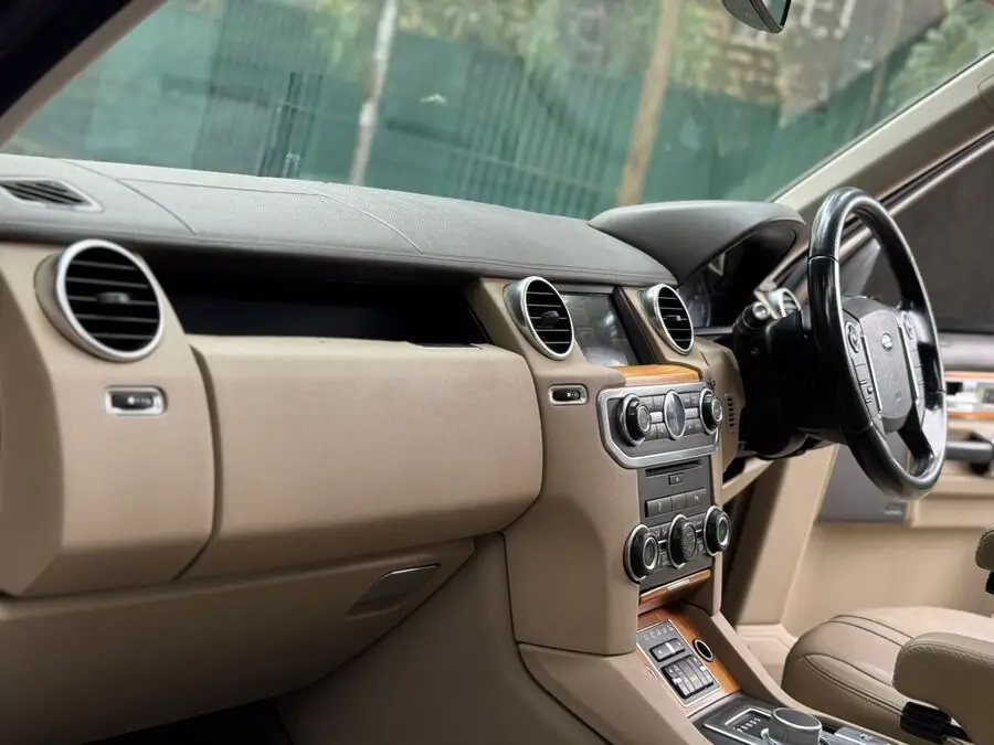 2014 Land Rover Discovery HSE Mint Condition