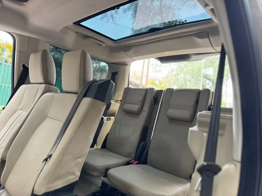 2014 Land Rover Discovery HSE Mint Condition