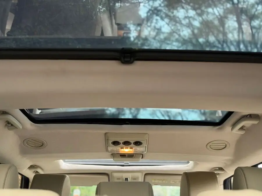 2014 Land Rover Discovery HSE Mint Condition