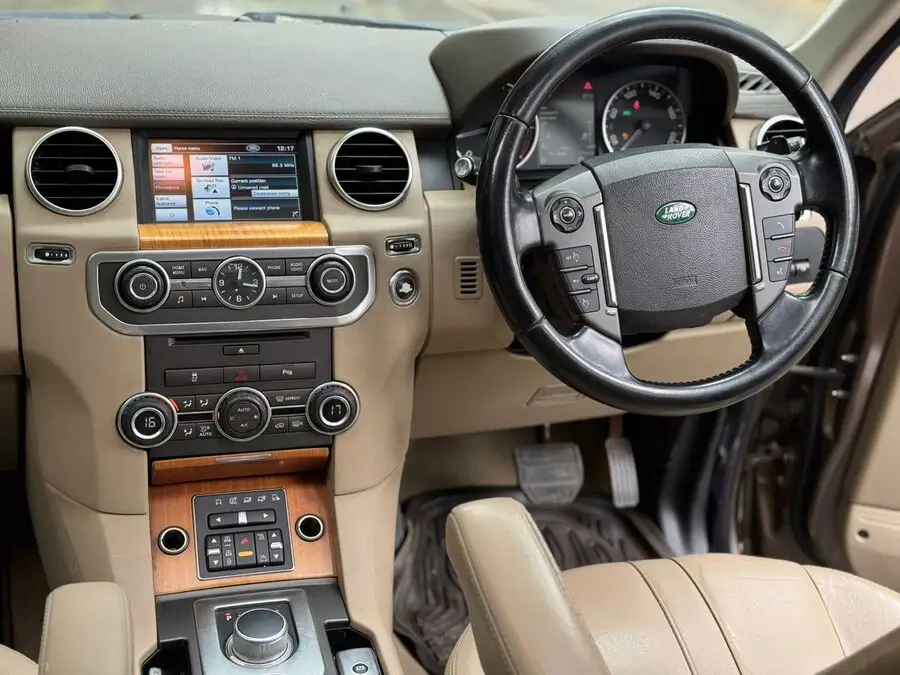 2014 Land Rover Discovery HSE Mint Condition