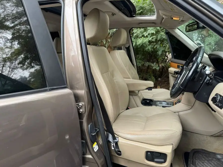 2014 Land Rover Discovery HSE Mint Condition