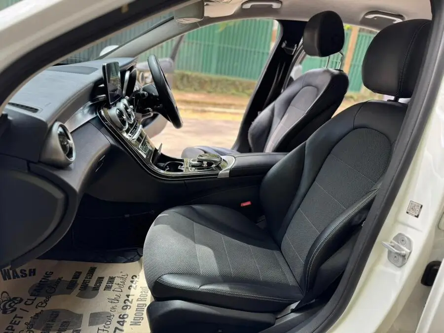 2015 Mercedes Benz C200 Mint Condition