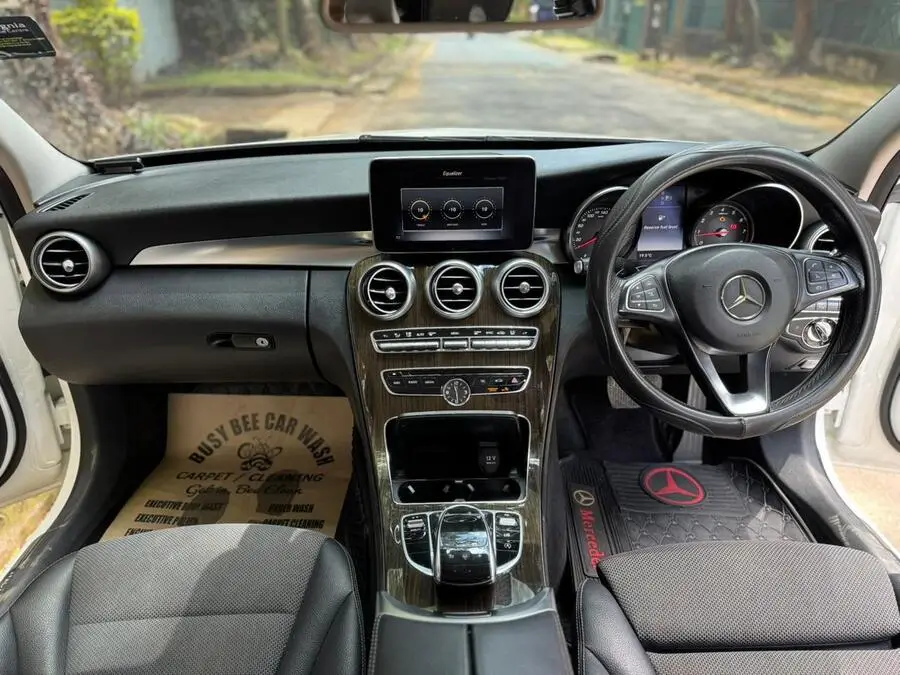 2015 Mercedes Benz C200 Mint Condition